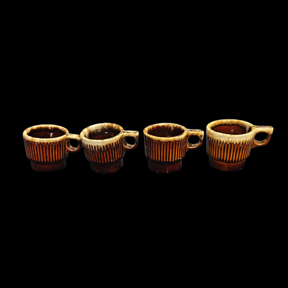 Vintage Hull Pottery Brown Drip Stoneware Mugs Set of 4 – Ribbed USA Maple Leaf - Picture 1 of 7